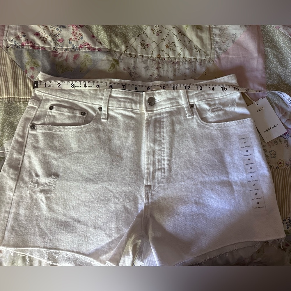 Free assembly shorts nwt. Size 10.